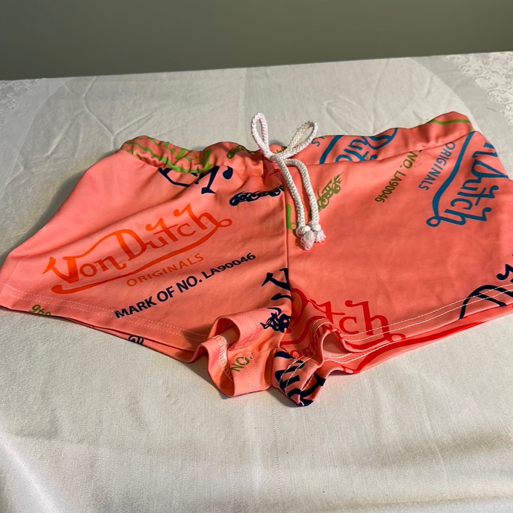 Von Dutch Shorts Size Large Juniors